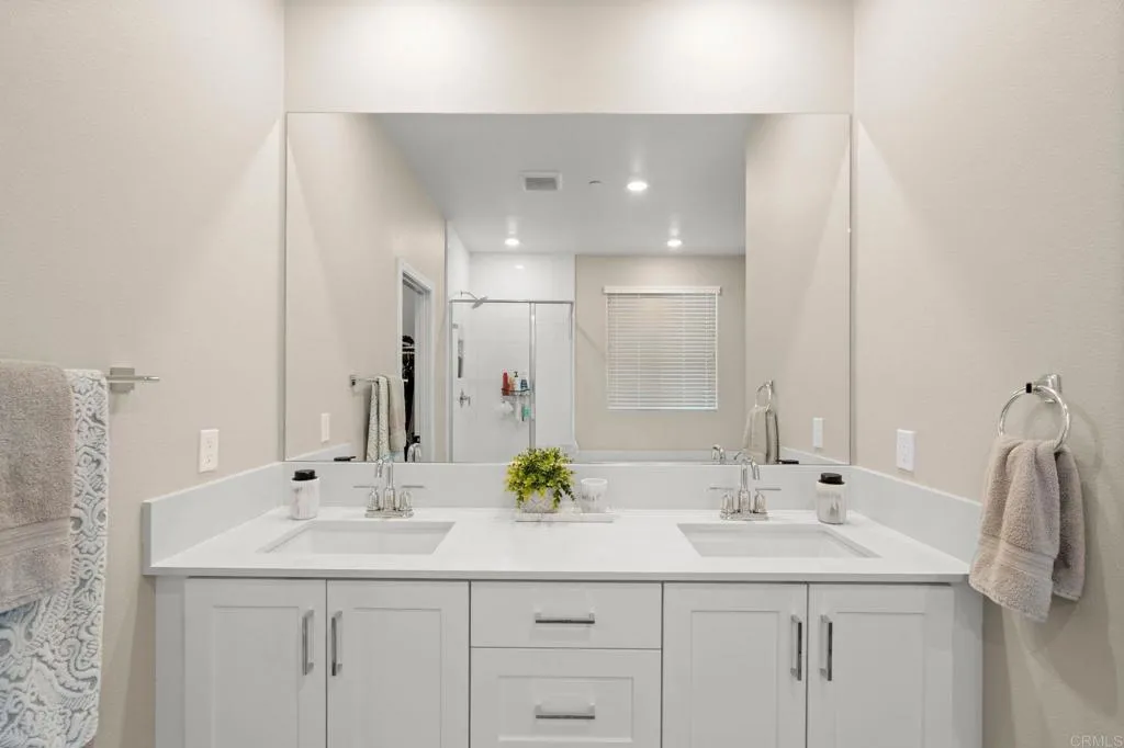 https://cdn.realtyfeed.com/cdn/127/306702309/546cdcc7ab1ee833798d182404ddf89f.webp