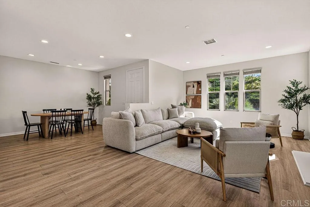 Photo #4: NDP2603965 Listing: Photo #4