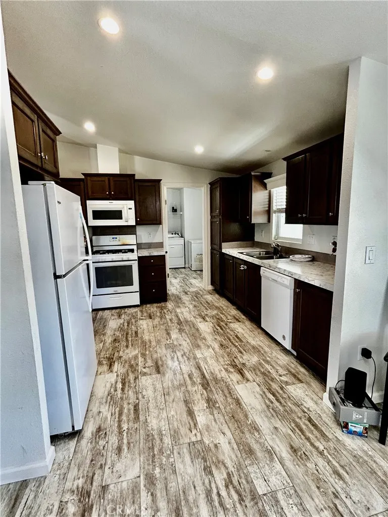 2205 W Acacia Unit 155, Hemet, CA 92545 - Photo 5 of 20, Hemet, CA