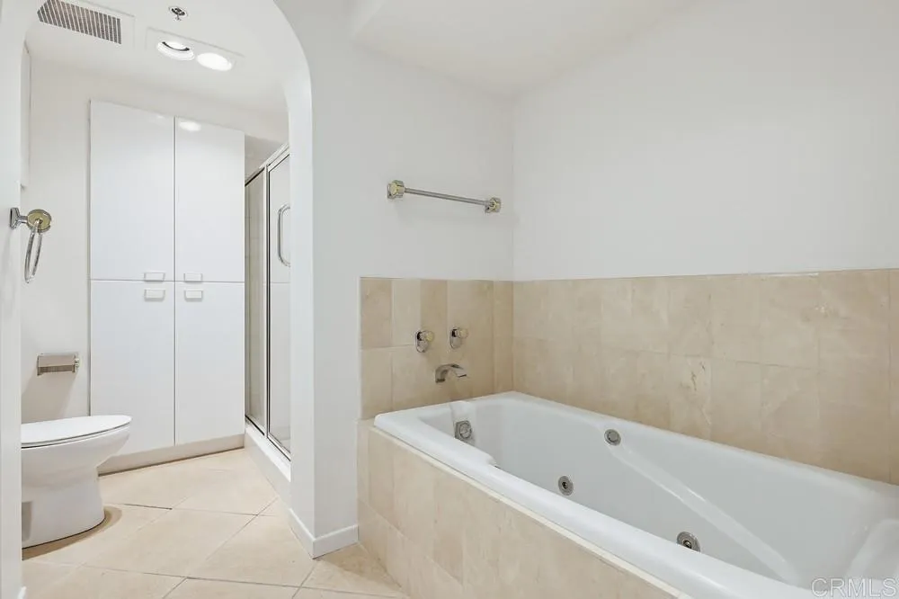 https://cdn.realtyfeed.com/cdn/127/306702429/53435dcecf905553efb9fcc8b5ce5373.webp