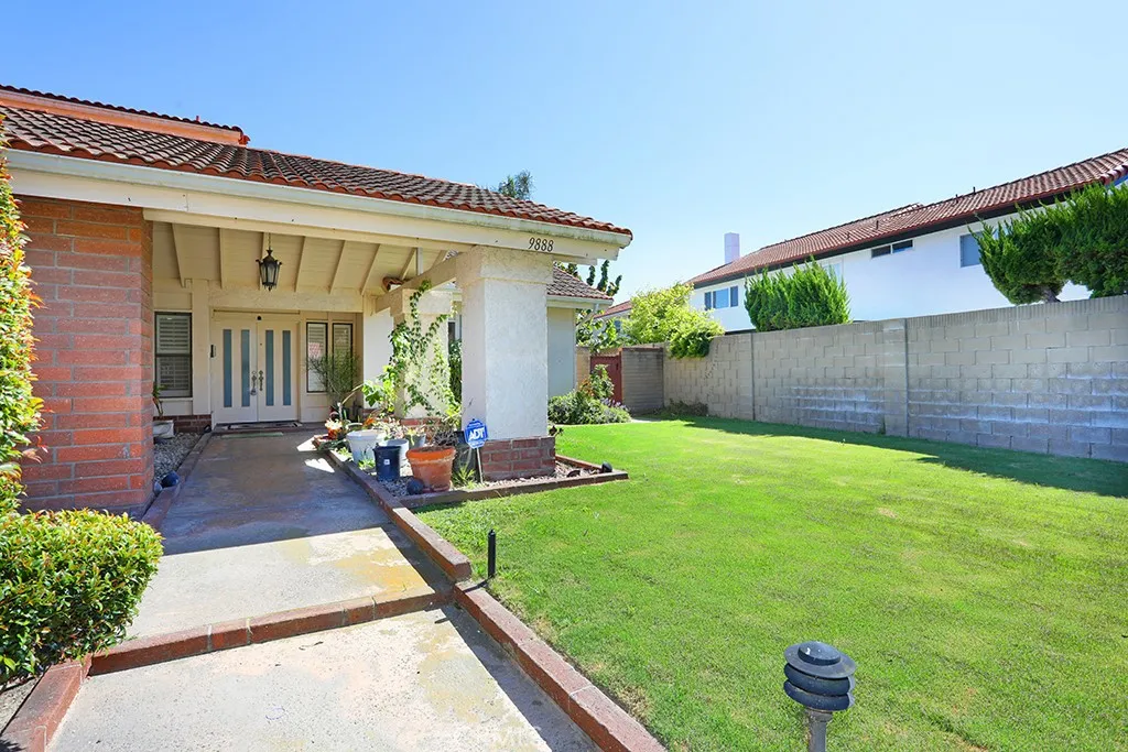 9888 Hamilton, Fountain Valley, CA, 92708