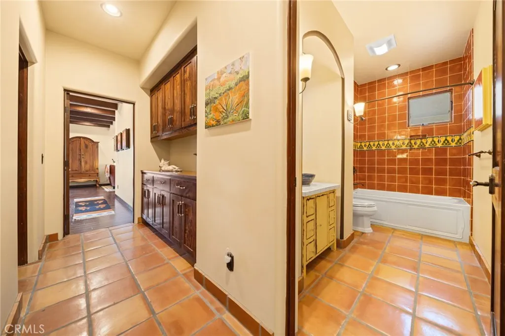 https://cdn.realtyfeed.com/cdn/127/306702508/2e48b57ffa96f7732a73c874d1e005af.webp