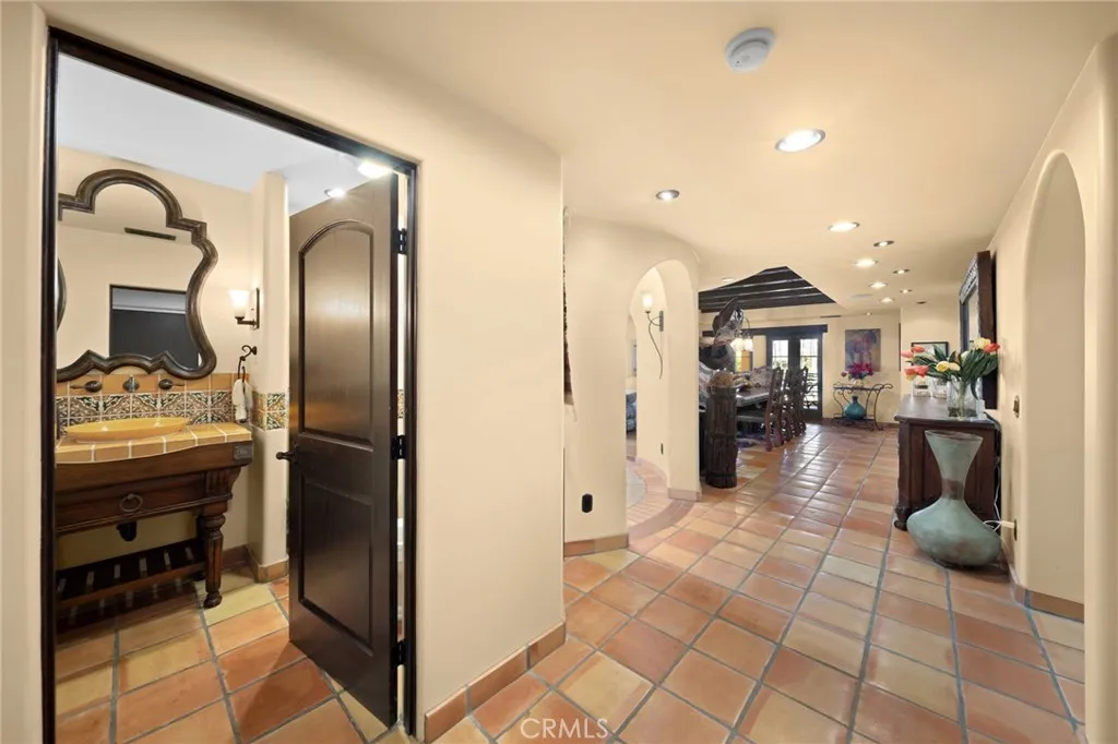 https://cdn.realtyfeed.com/cdn/127/306702508/3950afe9e8034ffd1becb2ed3d3a896d.webp
