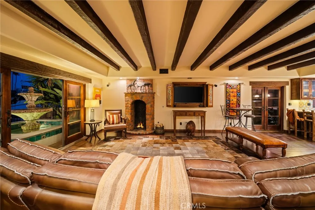 https://cdn.realtyfeed.com/cdn/127/306702508/922381564b5b826ea8af886ce1b674f5.webp