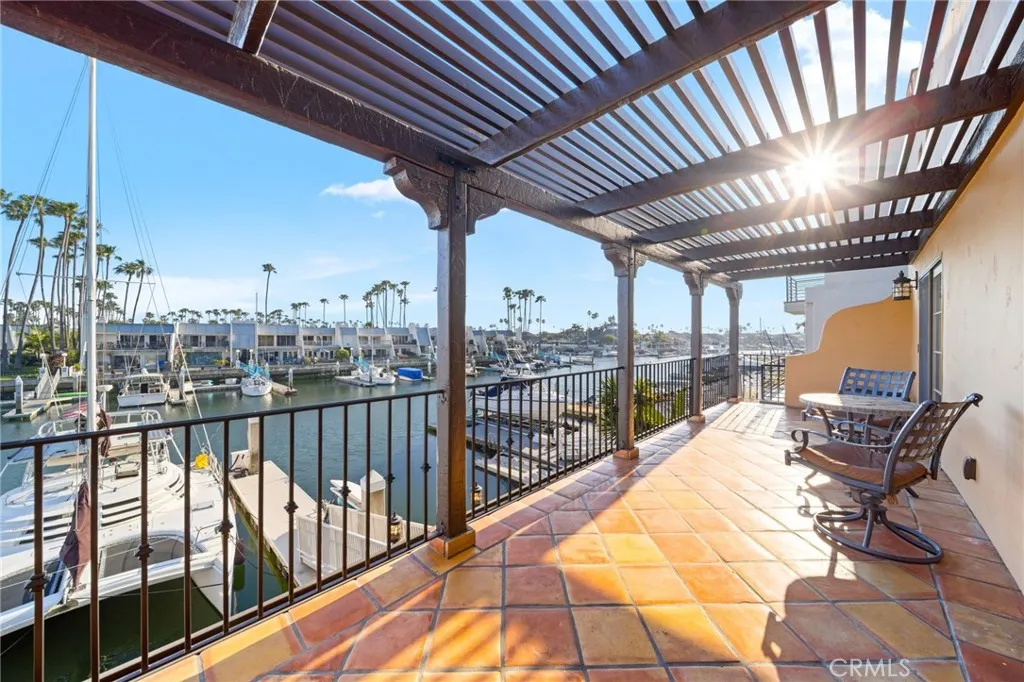 https://cdn.realtyfeed.com/cdn/127/306702508/d958a589c2106018f806603be453f0d6.webp