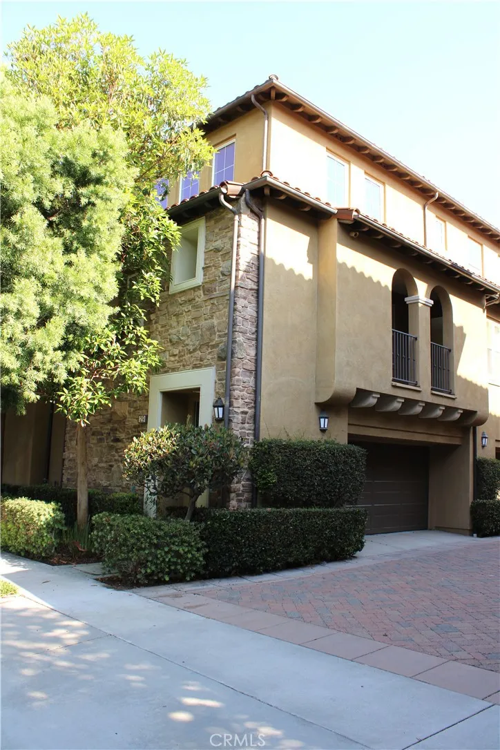 Irvine, CA 92603