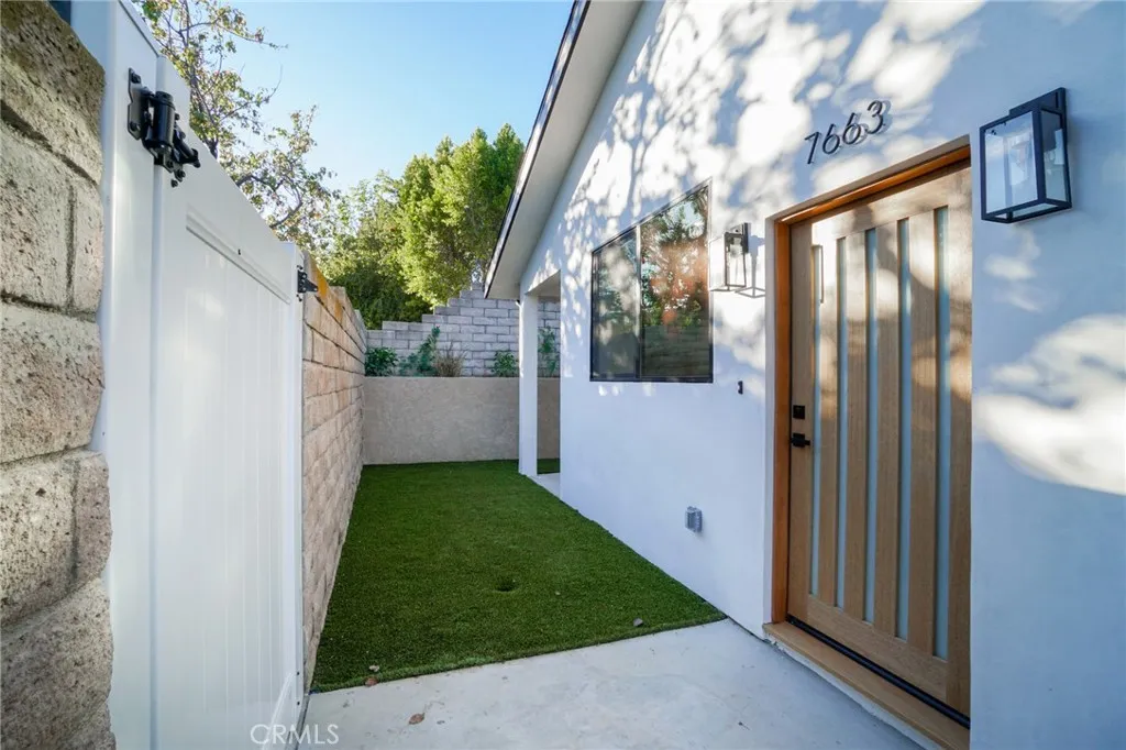 West Hills, CA 91304