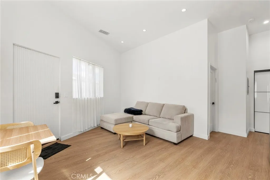 6413 Wystone Avenue, Reseda, CA, 91335