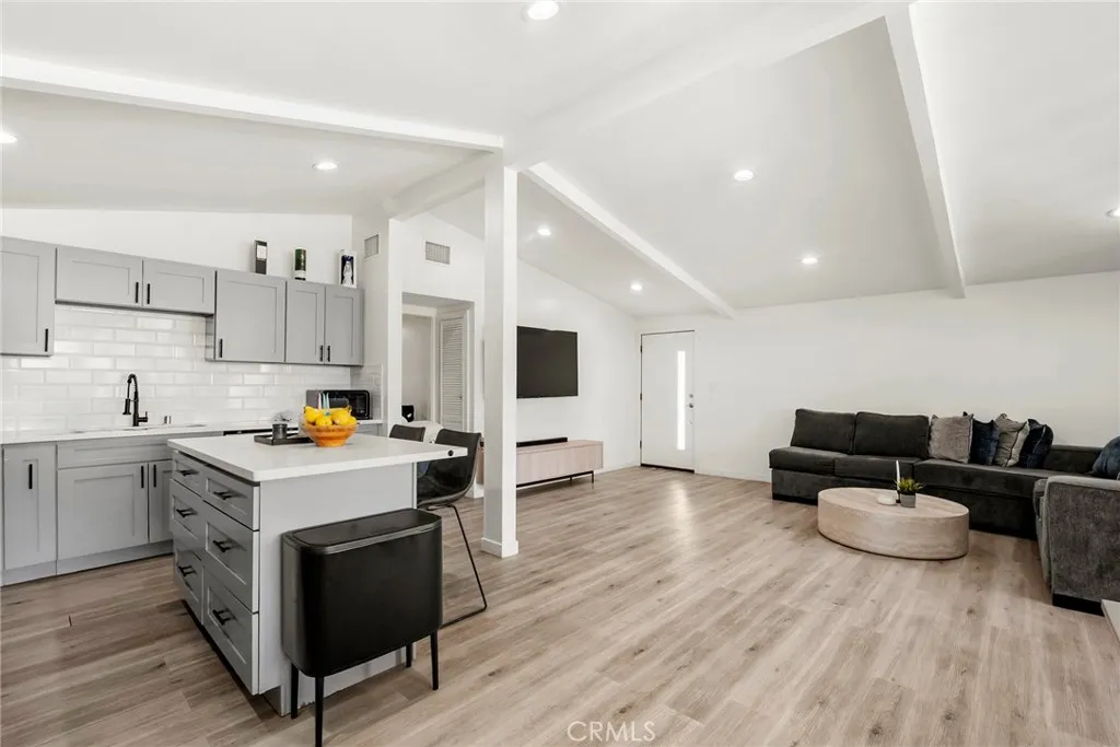 6413 Wystone Avenue, Reseda, CA, 91335