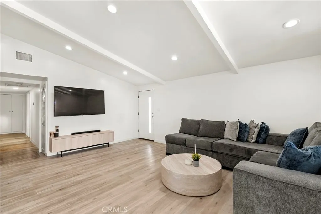 6413 Wystone Avenue, Reseda, CA, 91335