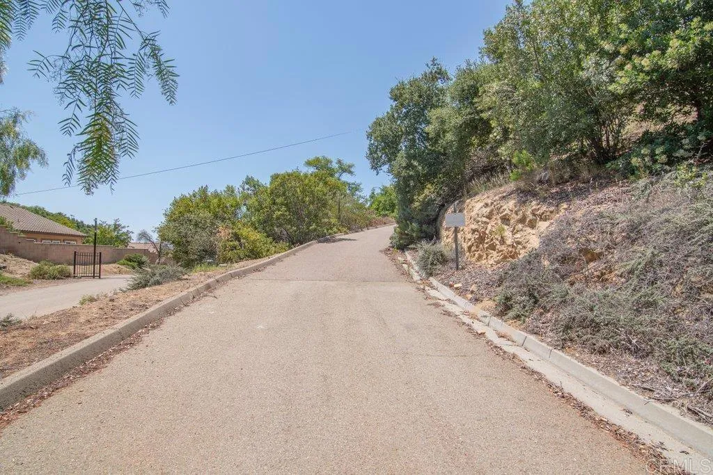 https://cdn.realtyfeed.com/cdn/127/306702574/57ea91f05def9efe85b494666036582d.webp