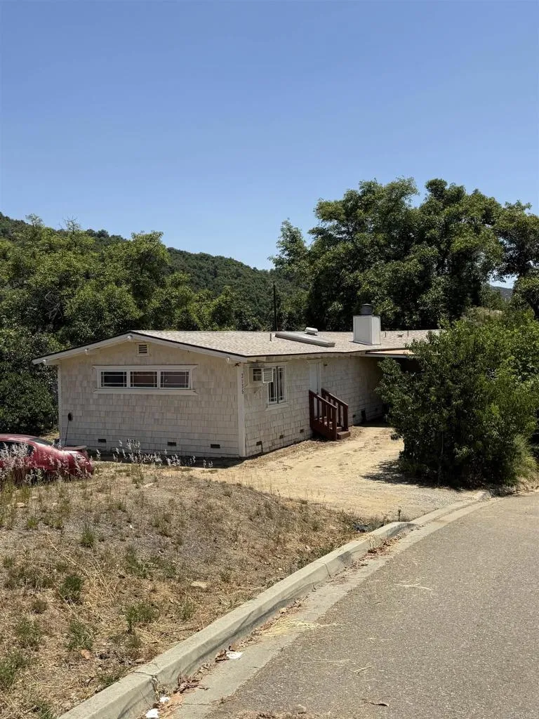 https://cdn.realtyfeed.com/cdn/127/306702574/ba02892400030cac08a5ad27da8d5117.webp