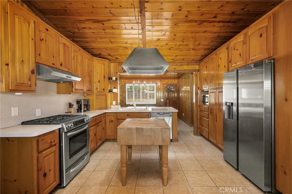 7788 Columbine, Oak Hills, CA, 92344