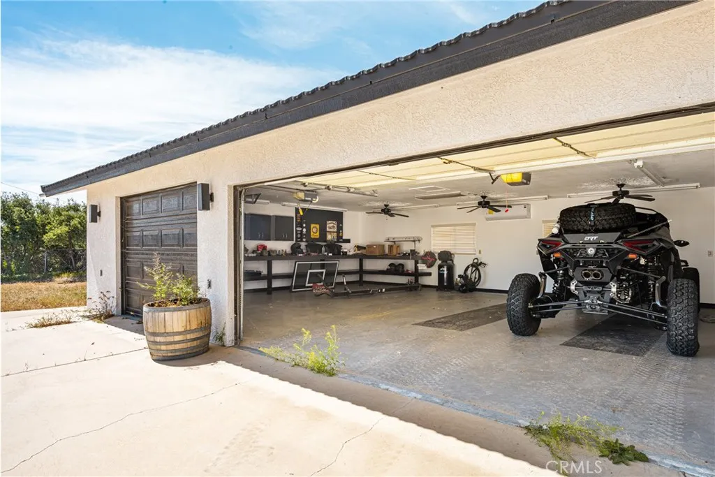 7788 Columbine, Oak Hills, CA, 92344