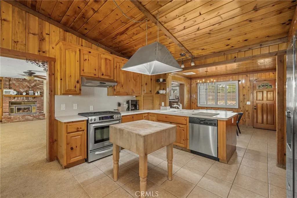 7788 Columbine, Oak Hills, CA, 92344