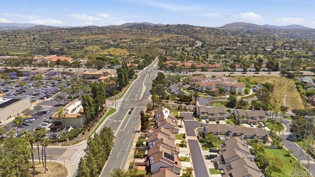 https://cdn.realtyfeed.com/cdn/127/306702622/651717a0a17f4f178833a0689df12454.webp
