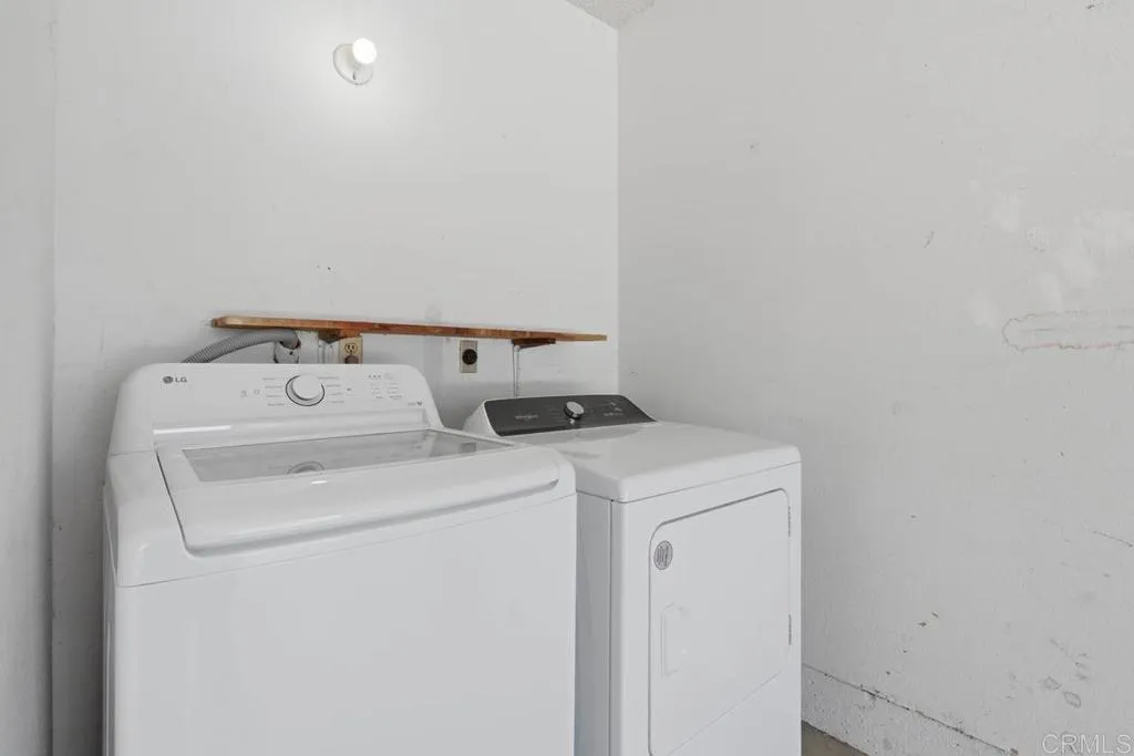 https://cdn.realtyfeed.com/cdn/127/306702622/84efd7f4a7405ebf724cf24635babd98.webp