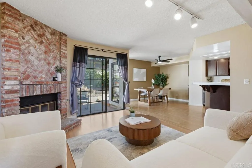 https://cdn.realtyfeed.com/cdn/127/306702622/9941006ce9a520087894f031b4c3fc18.webp