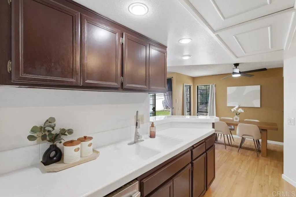 https://cdn.realtyfeed.com/cdn/127/306702622/b5a3650d9e1d70f9fd26ac252ac4e0f6.webp