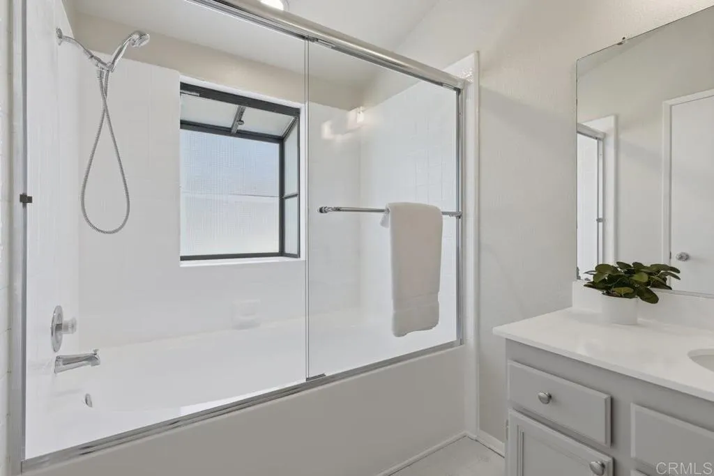 https://cdn.realtyfeed.com/cdn/127/306702622/f789c89ed9b30c43ea7882f482cf40bb.webp