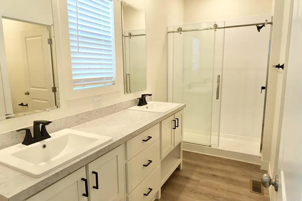 https://cdn.realtyfeed.com/cdn/127/306702733/09f6fd5b0ee07a752ee070602db0aab9.webp