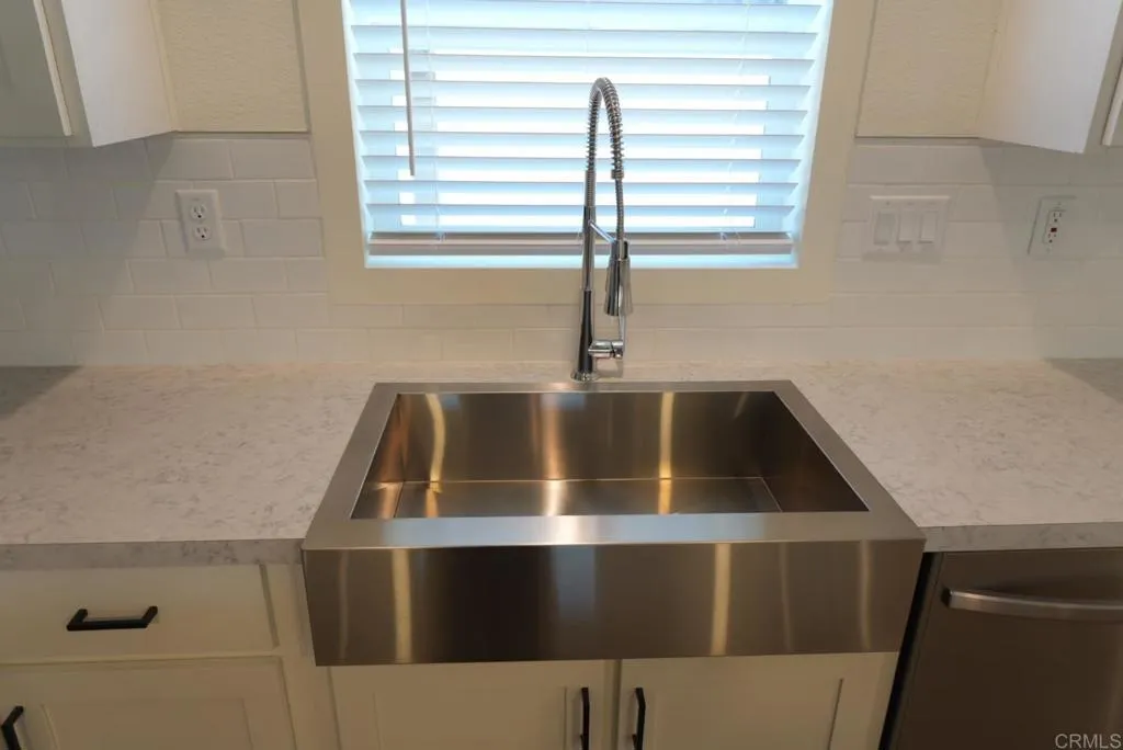 https://cdn.realtyfeed.com/cdn/127/306702733/5fe24e72c1c96a12d31c367b02e1578b.webp