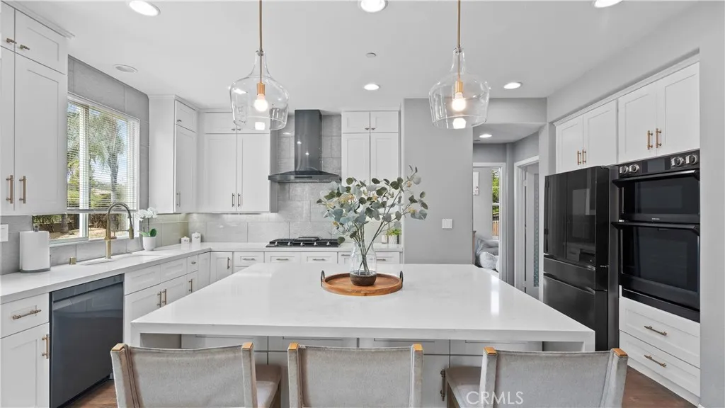 https://cdn.realtyfeed.com/cdn/127/306702812/3a32c45a6b475b55ecc3ae39ee980b7b.webp
