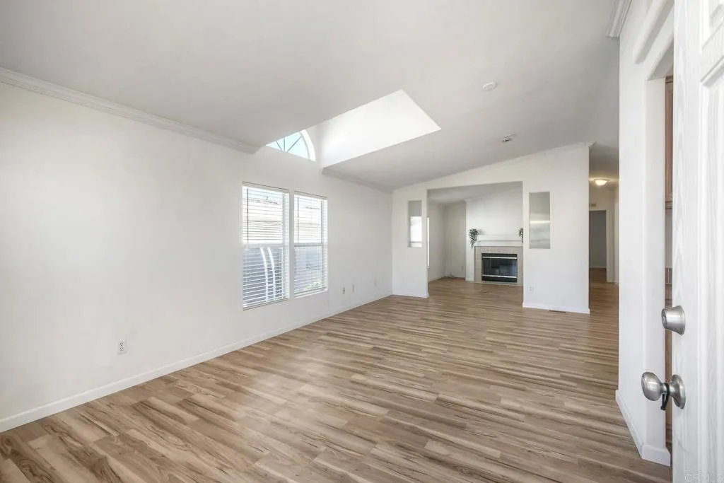 https://cdn.realtyfeed.com/cdn/127/306702831/5b9def8d7d56496250ce4dc37a77c1d9.webp