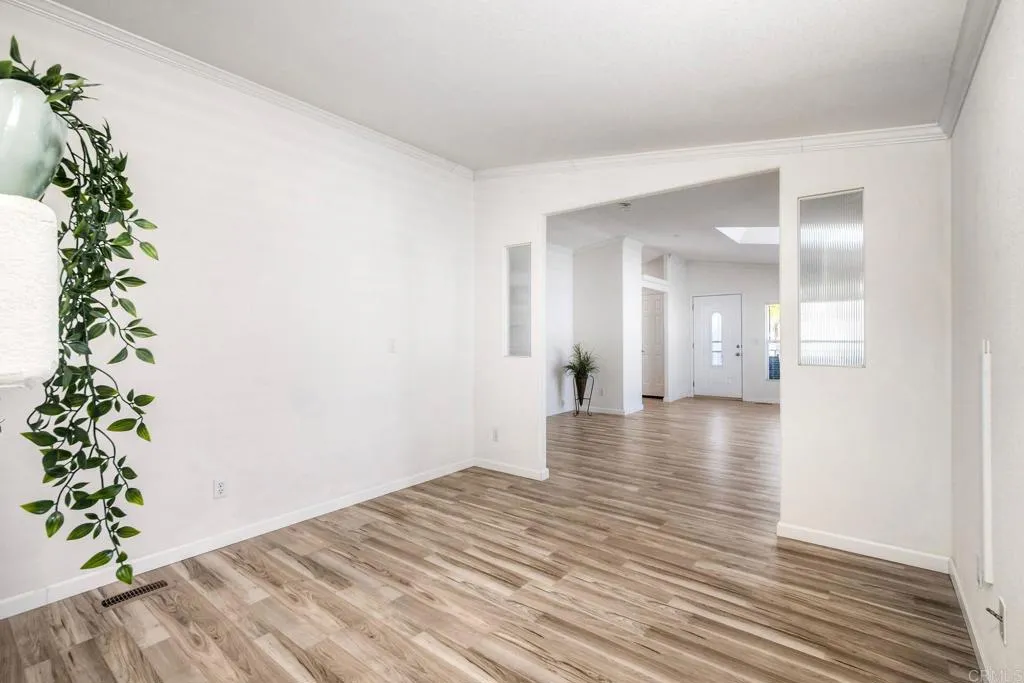 https://cdn.realtyfeed.com/cdn/127/306702831/7eb9b0e93acdc602389f719913e6e79c.webp