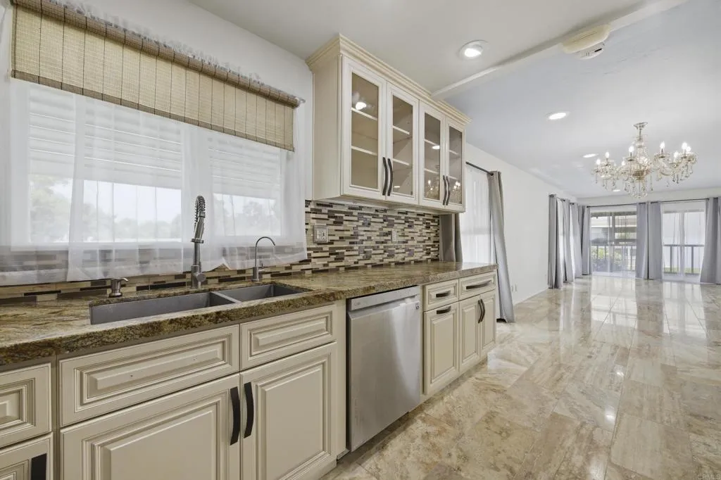 https://cdn.realtyfeed.com/cdn/127/306702832/85d2ff7dae59f0616ed76e3cefd3d17c.webp