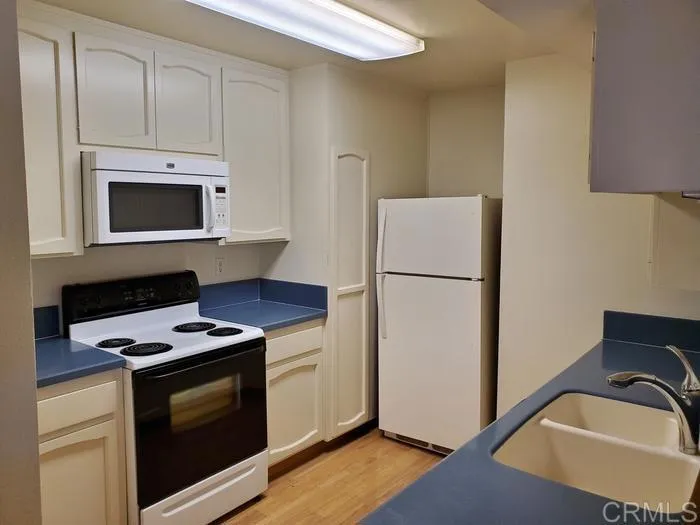 2625 Pirineos Way UNIT 323, Carlsbad, CA, 92009