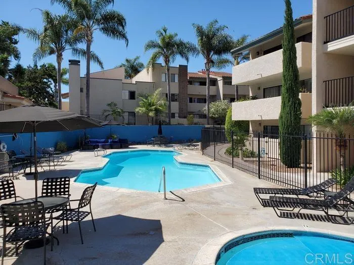 2625 Pirineos Way UNIT 323, Carlsbad, CA, 92009