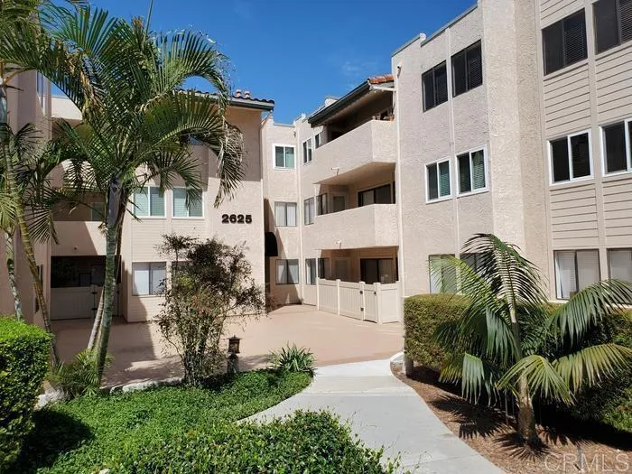 2625 Pirineos Way UNIT 323, Carlsbad, CA, 92009