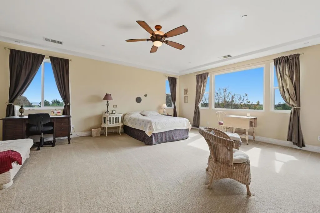 https://cdn.realtyfeed.com/cdn/127/306702855/2eb8e6ab269d7ba71c5e6505a197a840.webp