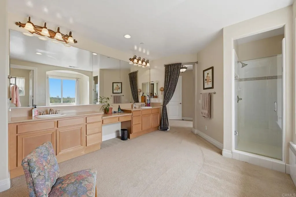 https://cdn.realtyfeed.com/cdn/127/306702855/4296465a4fd78aa97bf32d391b512768.webp