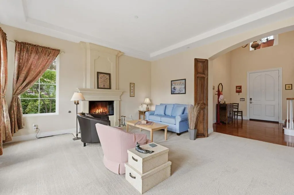 https://cdn.realtyfeed.com/cdn/127/306702855/976e3231e48bc8eef1b13a5f2015d456.webp