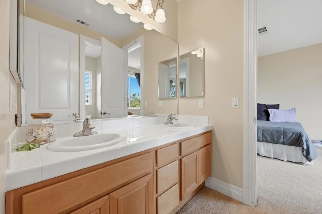 https://cdn.realtyfeed.com/cdn/127/306702855/fb772bbc6fe0831c733350f930ae8b64.webp