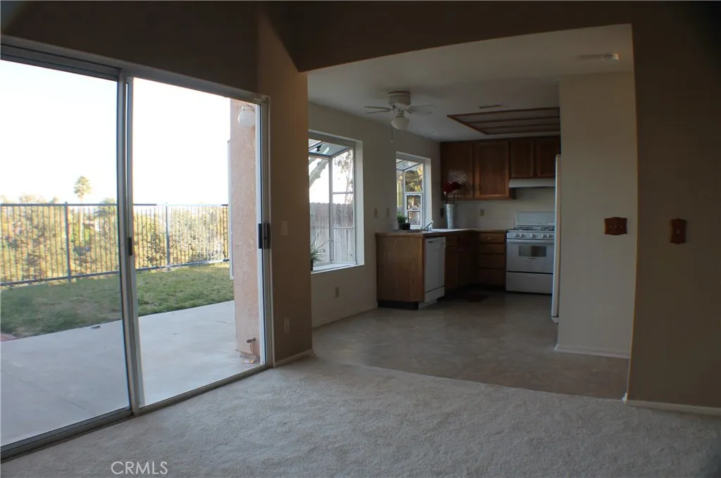 https://cdn.realtyfeed.com/cdn/127/306702858/c02a611379e99d9855353de860f9c761.webp