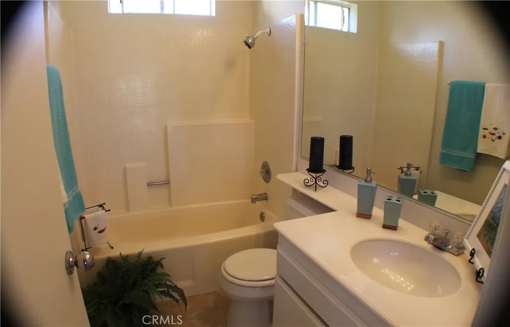 https://cdn.realtyfeed.com/cdn/127/306702858/ec5dcbea2ddd0de175f65963097fdb69.webp