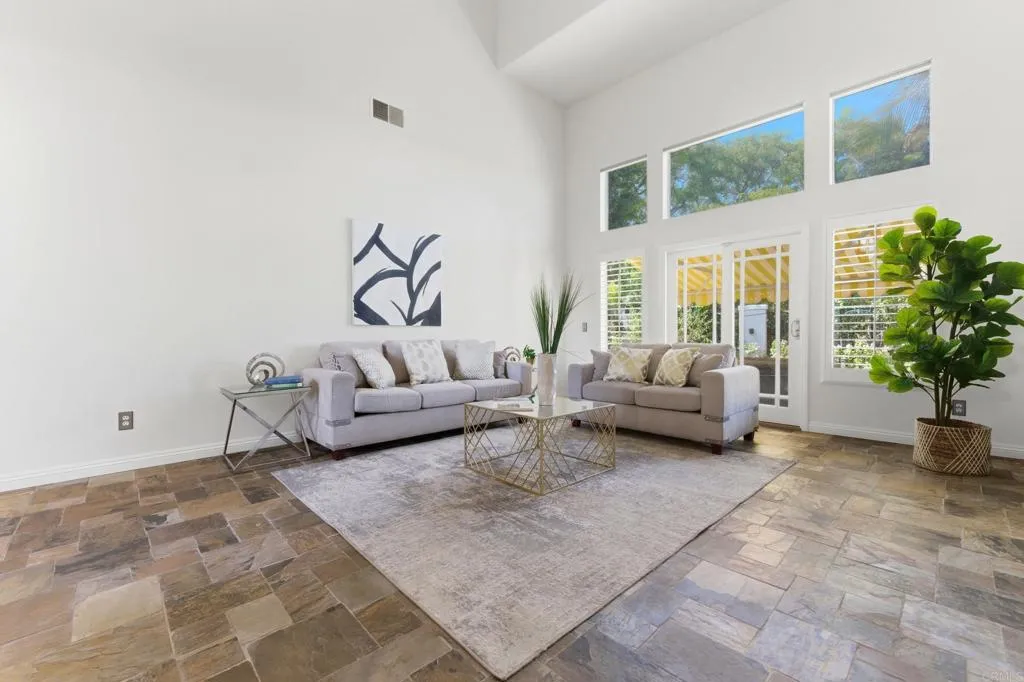 https://cdn.realtyfeed.com/cdn/127/306702881/40ecba1c890b3056663a3e264b098c95.webp