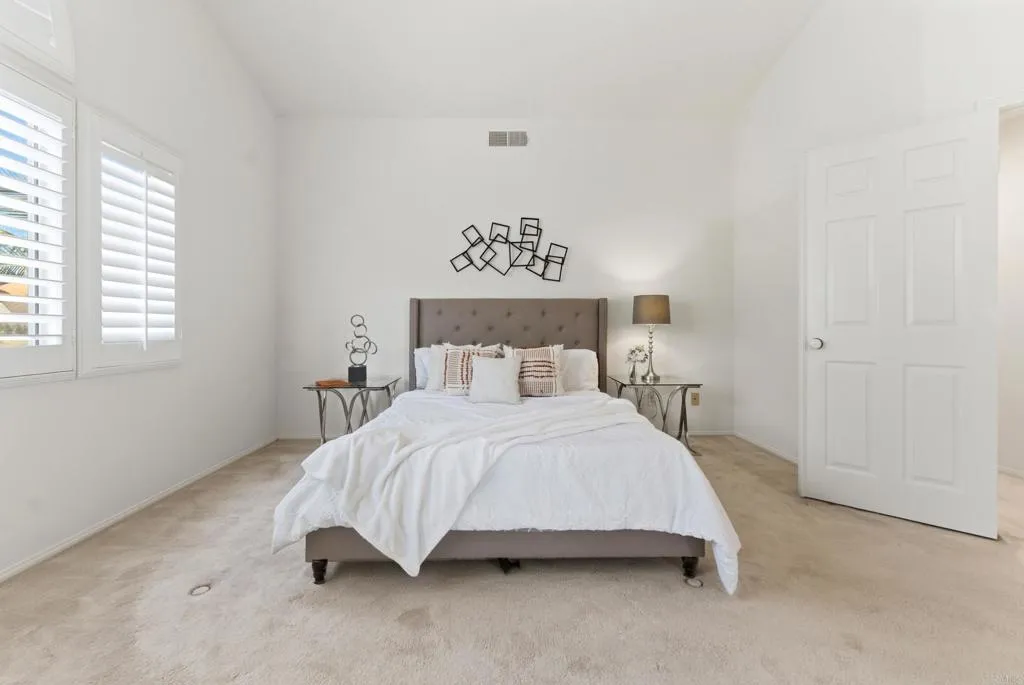 https://cdn.realtyfeed.com/cdn/127/306702881/c50c78299ff93a9ab44e47a45ec1f61a.webp