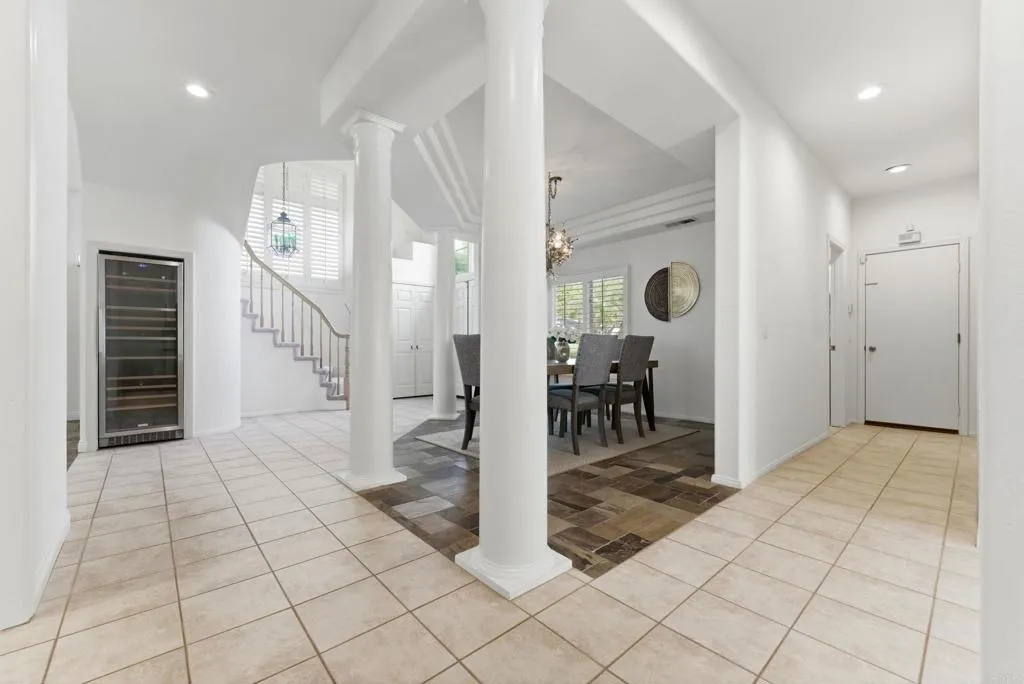 https://cdn.realtyfeed.com/cdn/127/306702881/cda4a8159a000c94a08ceba0a51052f9.webp