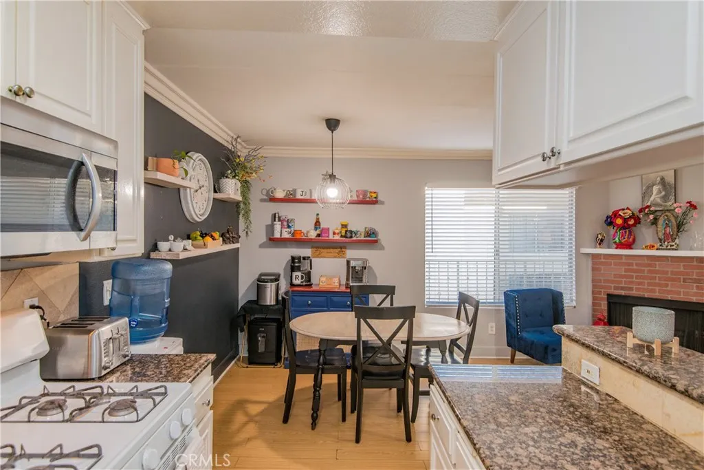 7045 Woodley Avenue UNIT 218, Van Nuys, CA, 91406