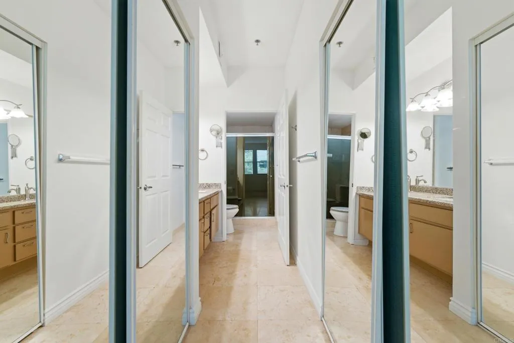 680 Camino De La Reina UNIT 2201, San Diego, CA, 92108