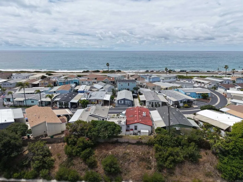 https://cdn.realtyfeed.com/cdn/127/306702944/4df4fa8bb5e94bba1a88c4d6abb2a8b5.webp