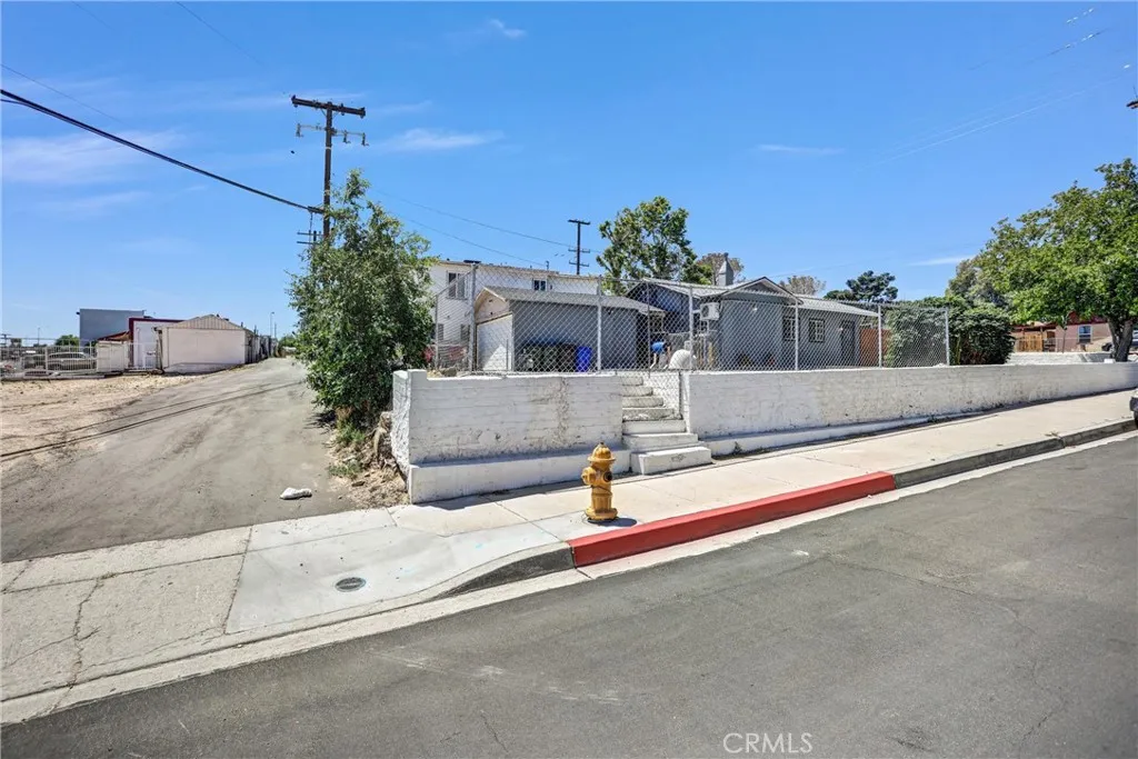 16853 Forrest, Victorville, CA, 92395