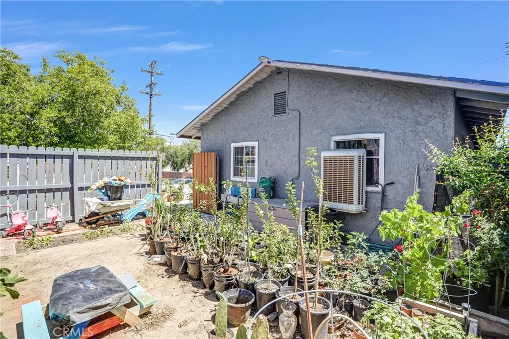 16853 Forrest, Victorville, CA, 92395