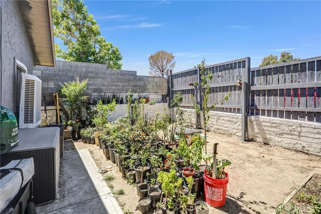 16853 Forrest, Victorville, CA, 92395