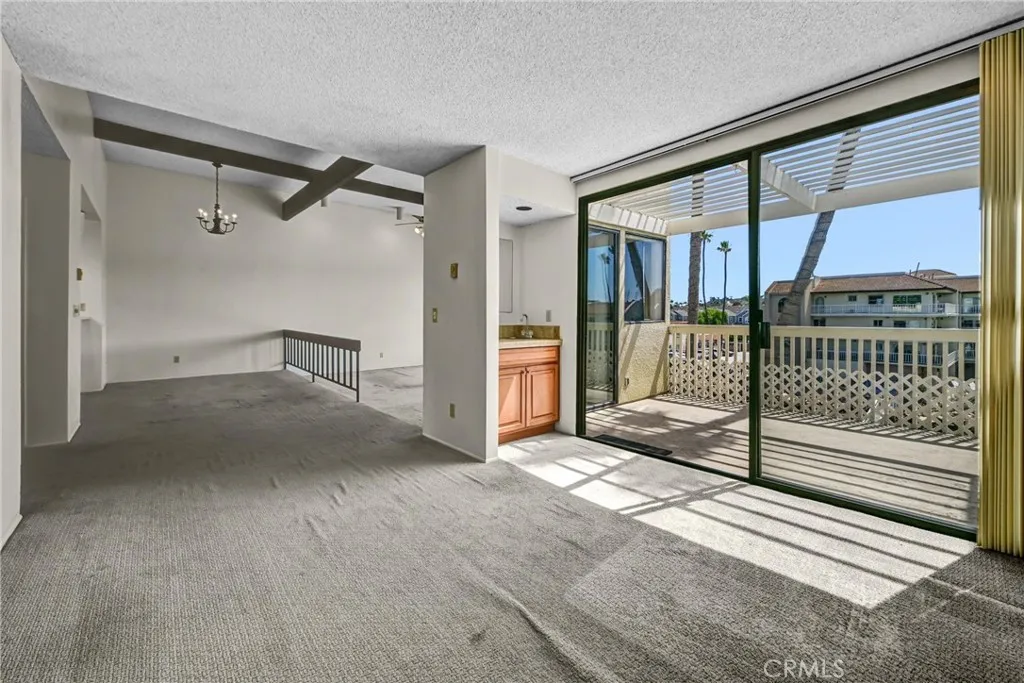 https://cdn.realtyfeed.com/cdn/127/306702998/12577102f259584501dd2b98b7746336.webp