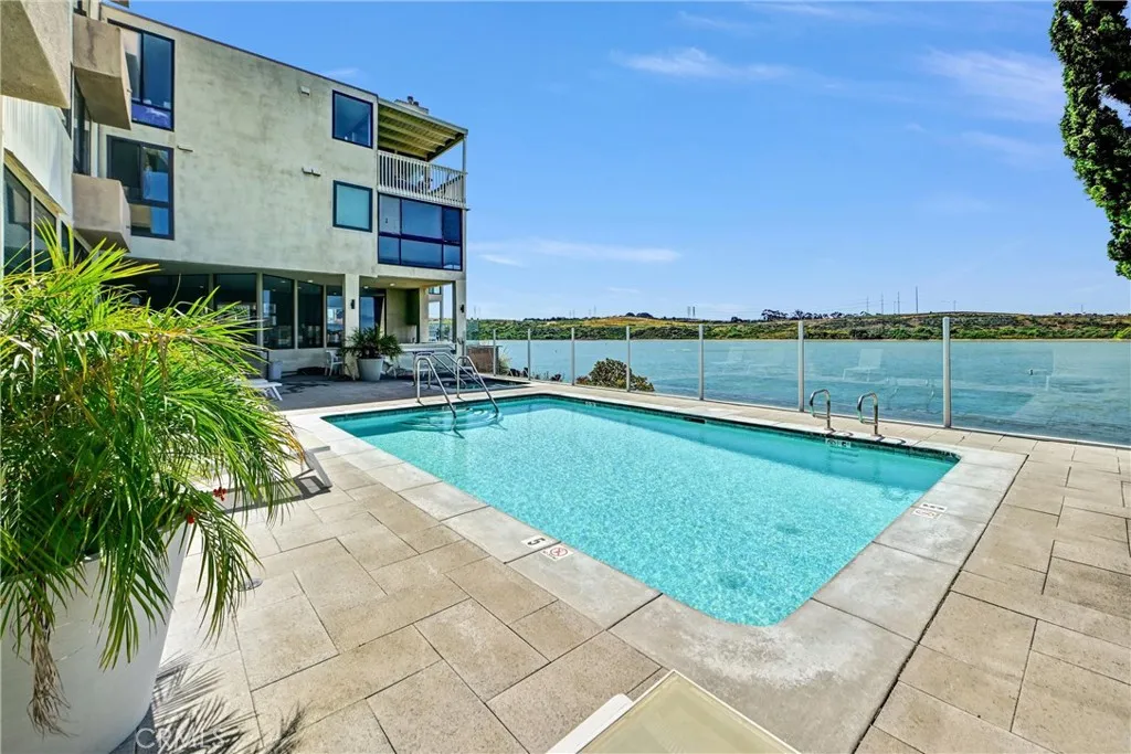 https://cdn.realtyfeed.com/cdn/127/306702998/4d26832a985a6b3f6c1d4dbd64fa93c5.webp